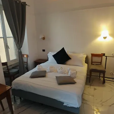 Front Vatican Museum Apartment