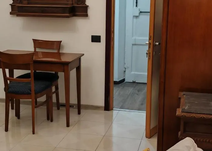 Apartman Front Vatican Museum *